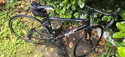 BMC gran fondo GF02 schwarz/rot/weiß.  Rennlenker Flaschenhalter.Top Tourenbike