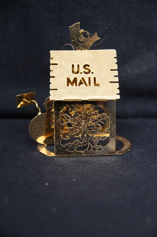 DANBURY MINT 23 Karat Gold Plated Christmas Ornament 1986 Santa's Mailbox