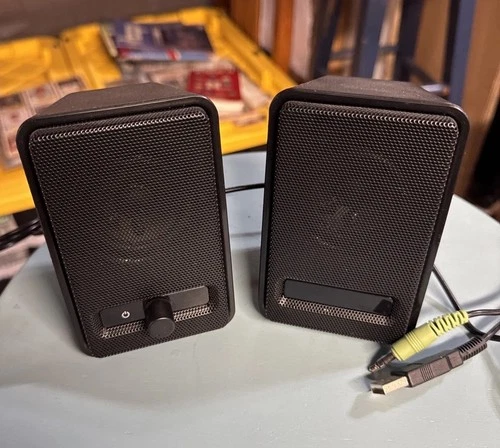 Amazon Basics USB-Powered Computer Speakers for Desktop or Laptop