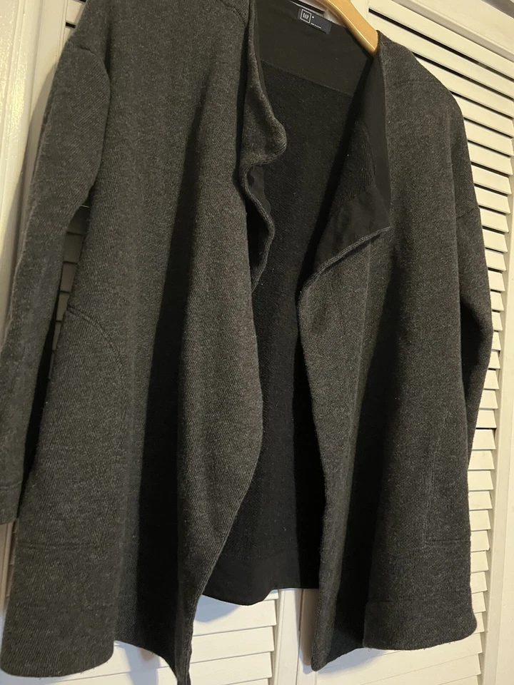 GAP Women's Size Medium M Cardigan Sweater Open Front Jacket Charcoal Gray - Image 3 of 4