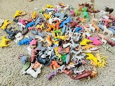 Mix of Farm animals Lot Assorted Safari Animals Dinosaurs Figurines  Farm Toys