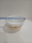 Vintage Pyrex #402  Butterfly Gold Round 1.5qt. Mixing Bowl 1970s