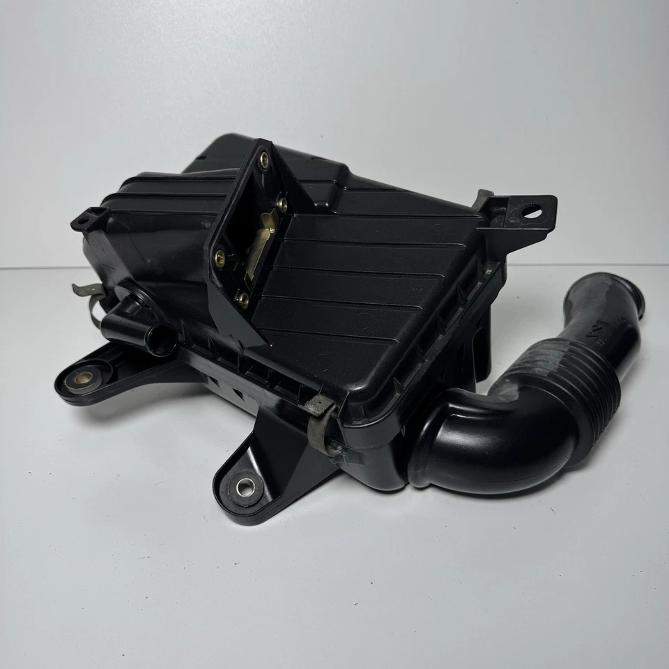 89-95 TOYOTA PICKUP TRUCK 4RUNNER 22RE AIR FILTER HOUSING ASSEMBLY 2.4l OEM - Image 2 of 4