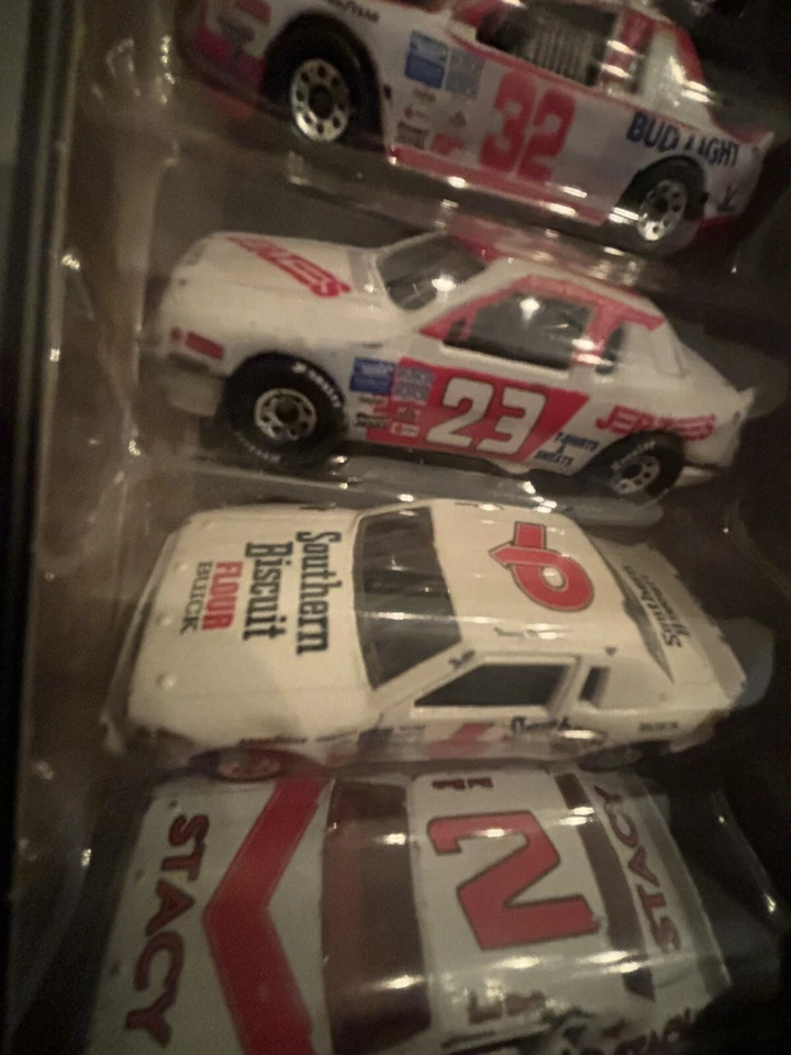 NASCAR personalizado fundido pacote com 5: esquemas raros Buick Lesabre em escala 1/64 - Imagem 4 de 4