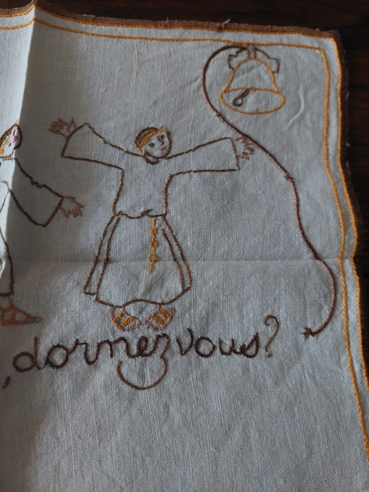 Napperon vintage lin écru brodé comptine 25 X 32 cm - Photo 2/4