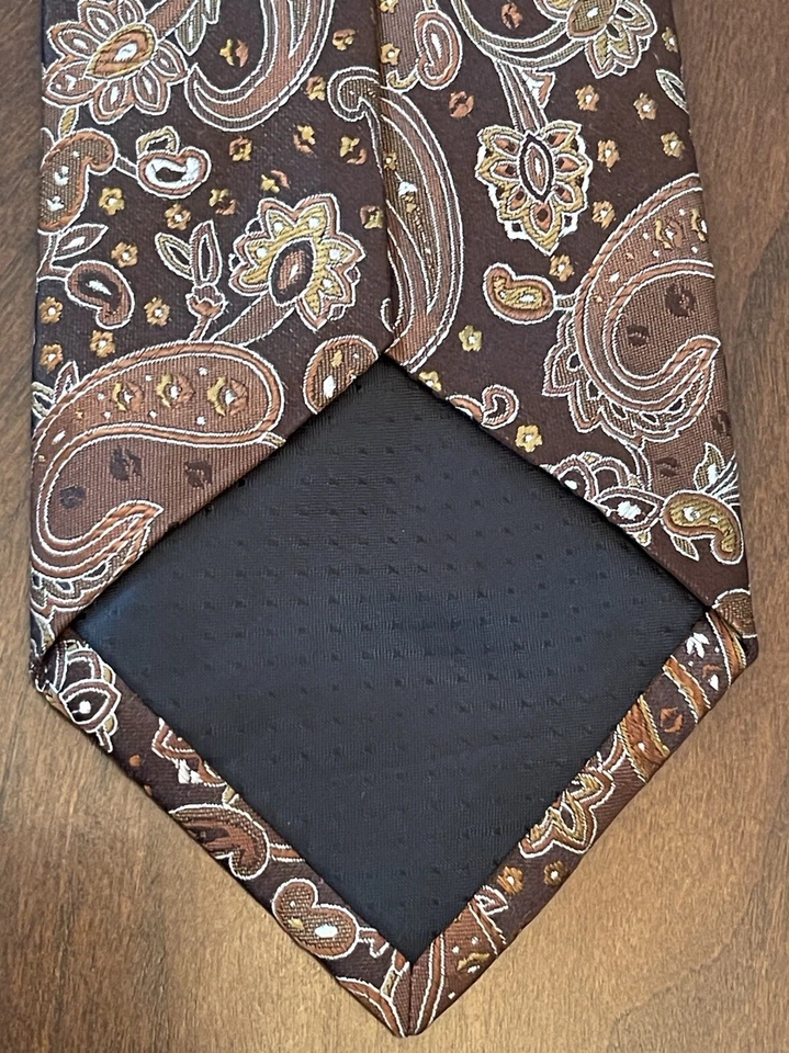 Corbata de cuello Geoffrey Beene marrón hecha a mano 100 % seda para hombre hecha en China Foto 2 de 4