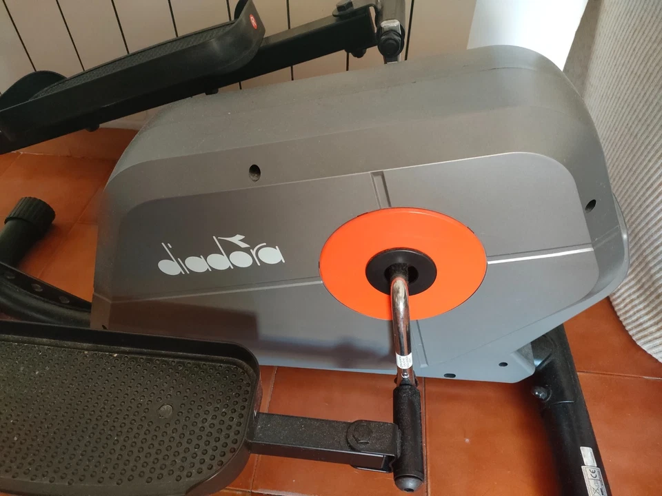 Ellittica Diadora. Display LCD. Come nuova, usata pochissimo - Immagine 3 di 4