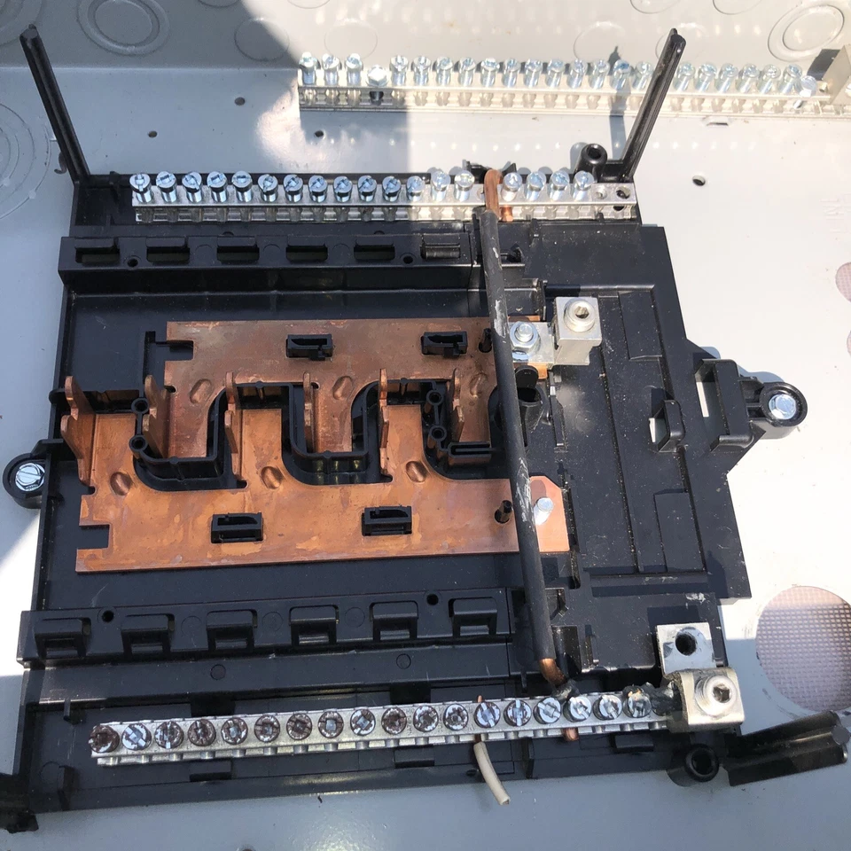 Центр нейтральной нагрузки SN серия 125 А 12 пространств 24 цепи внутренний основной зажим подключаемый - Изображение 4 из 4