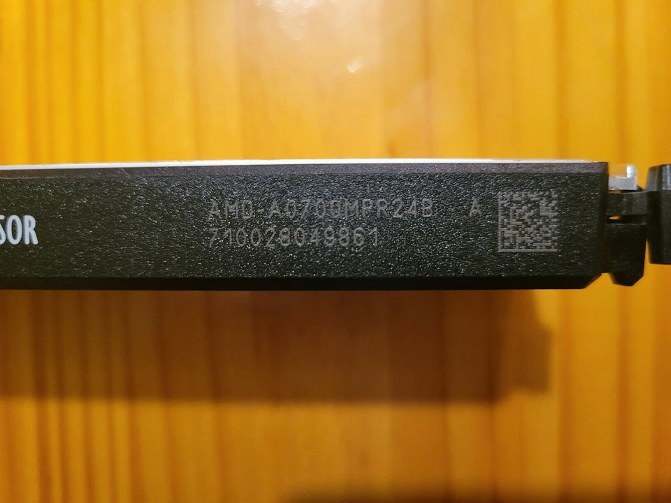 AMD Athlon A0700MPR24B A Socket Slot A CPU 700 MHz - Image 3 of 4