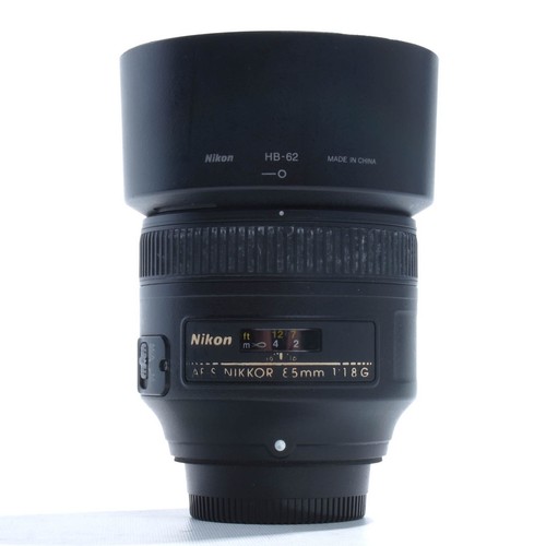 NIKON AF-S 85MM F1.8G LENS *UGLY* *INTERNAL DUST*