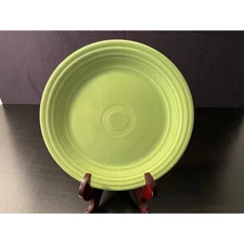 Fiesta HLC USA Chartreuse Green Dinner Plate Homer Laughlin Vintage 9.5"