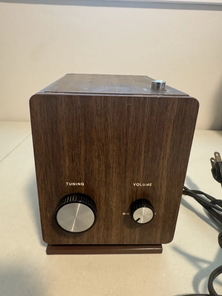 Sony Digimatic Vintage AM/FM Radio Alarm Clock TFM-C440W Tested & Working - Image 4 of 4