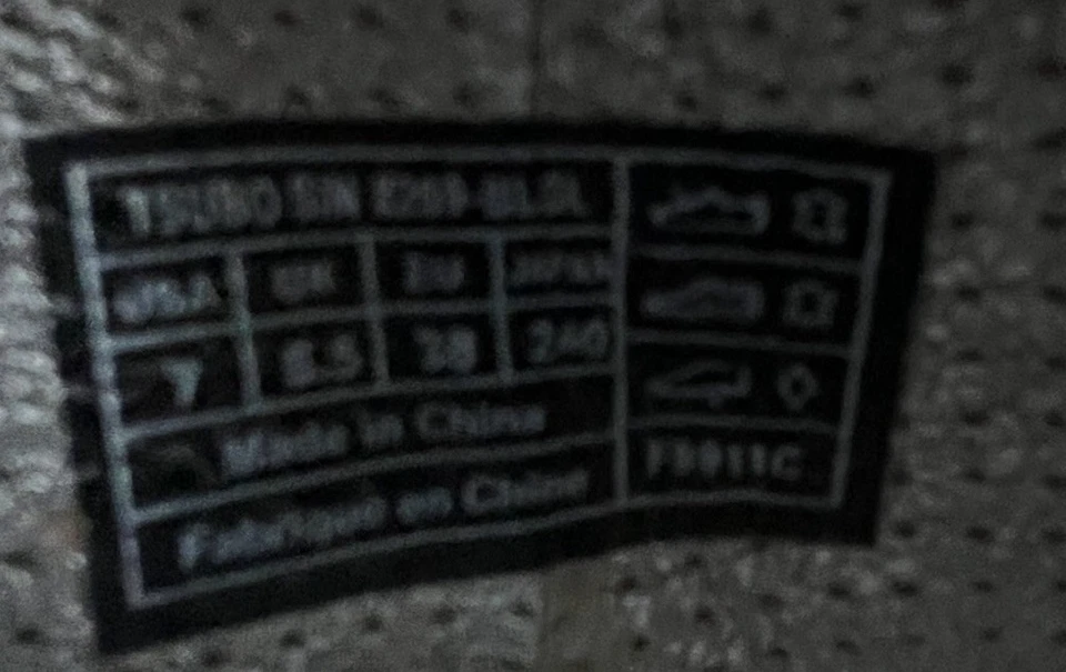 TSUBO Platform Sandle Wedge Slide Sz 7 Black 2.75" heel. Leather. Well Made. - Image 4 of 4