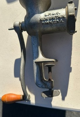 VINTAGE LF&C Universal #2 Meat Grinder New Britain, Connecticut USA