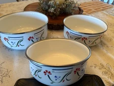Vintage Gibson 3 Piece Set Enamal Metal Nesting  Mixing Serving Bowls 6” -7.5”