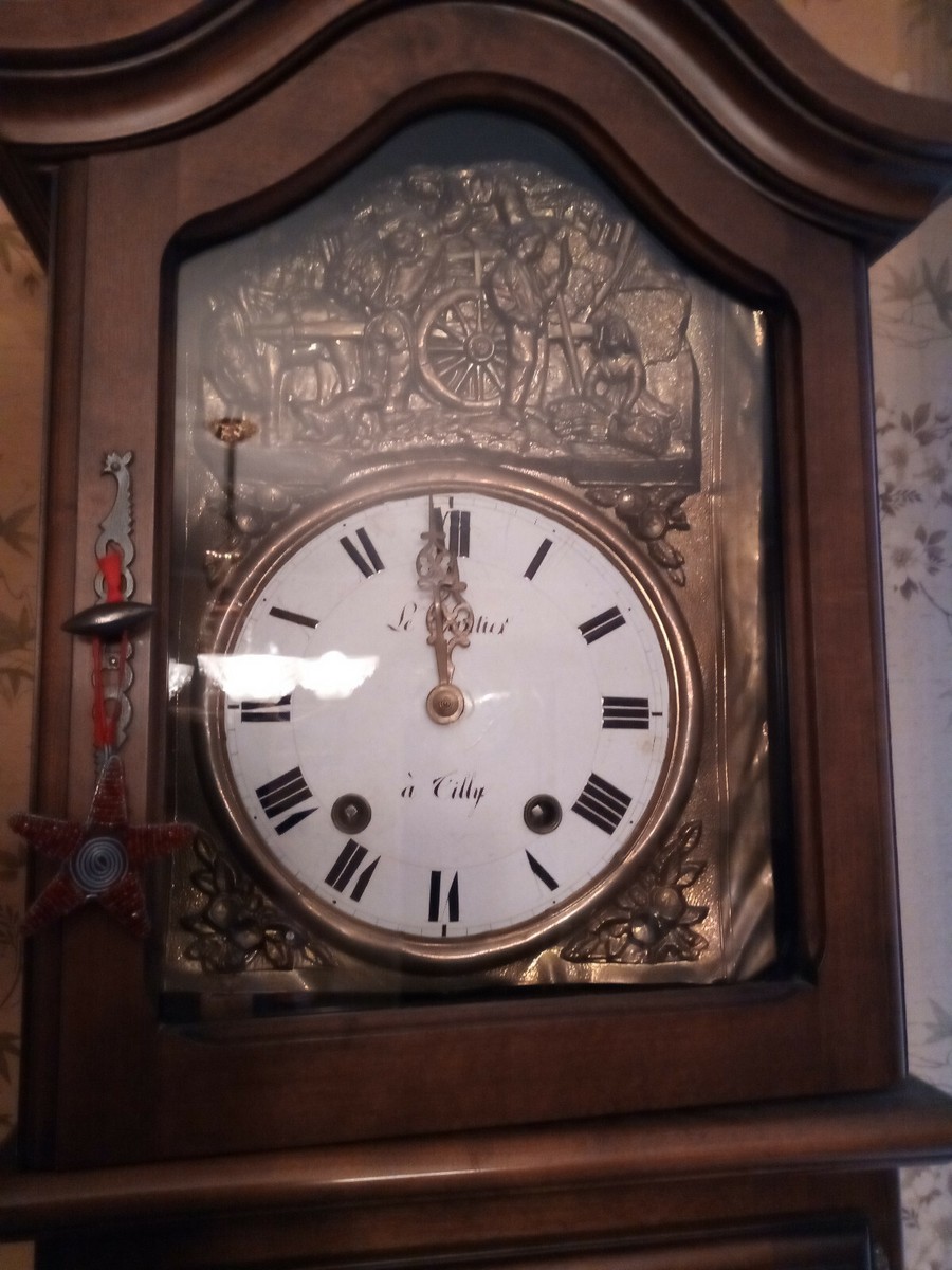 Horloge comtoise de parquet pendule en noyer XX ème siècle Le