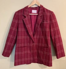 Vintage Pendelton Women’s Size 12 Petite Red Plaid Blazer  100% Virgin Wool