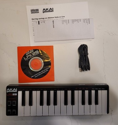Akai Professional LPK25 MK2 25-Key USB-MIDI Keyboard Controller LN