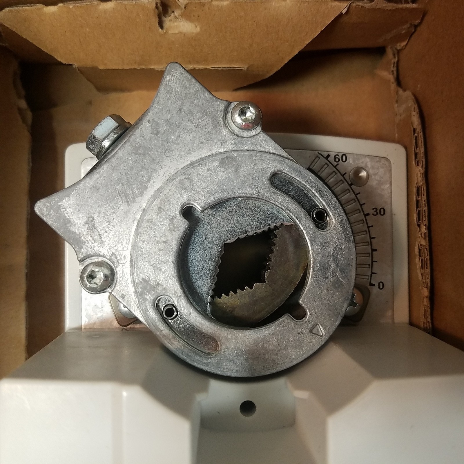 Honeywell CN7220A2007 Direct Coupled Actuator 24 V AC/DC, 177 LB-IN -