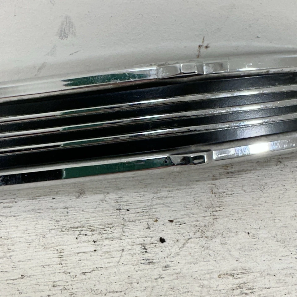 Ford Galaxy 1964 OEM MOLDURA GUARDABARROS CROMADO C4AB-16B150-B emblema Foto 4 de 4