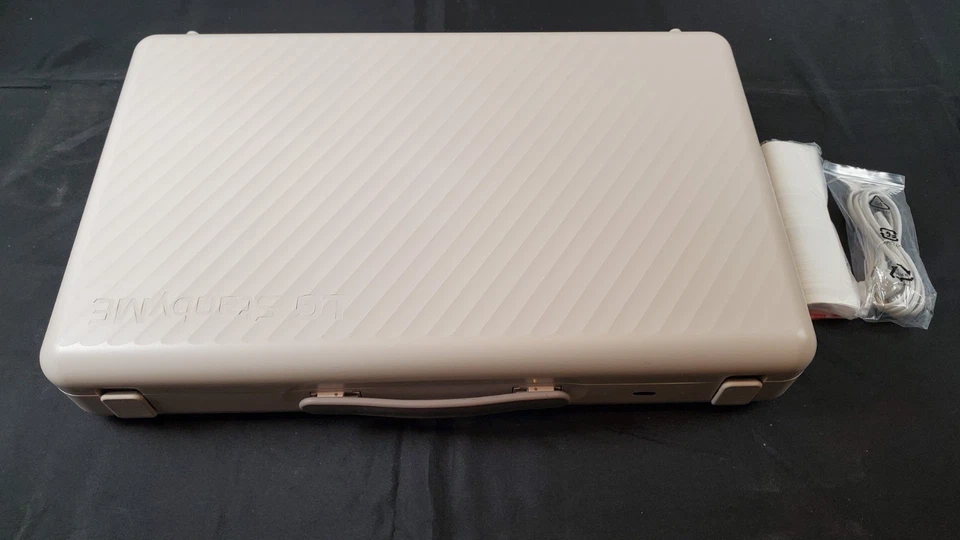 LG StandbyME Go 27" Full HD HDR Smart LED Touch Screen Briefcase TV - Image 3 of 4