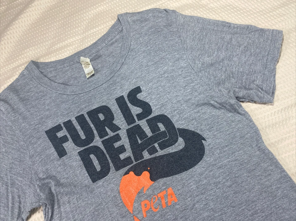 Royal Apparel “Fur Is Dead PeTA” Tee Gray Short Sleeve Woman’s Size: (S) Small - Image 3 of 4