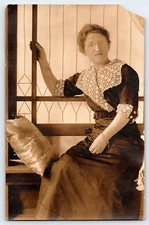 VINTAGE PHOTO POSTCARD OLD ANTIQUE IMAGE BEAUTIFUL GIRL LADY WOMAN DRESS RPPC