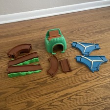 Vtg TOMY Thomas  Friends Trackmaster Lot Green Tunnel Blue Switching Junctions