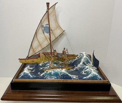 MINIATURE VIGNETTE DIORAMA FIJIAN OUTRIGGER FISHERMEN PROFESSIONALLY PAINTED
