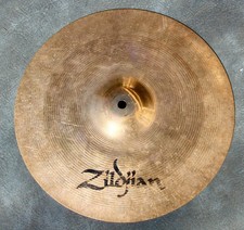 Zildjian Avedis S 14-Inch Thin Crash Cymbal 706 grams.