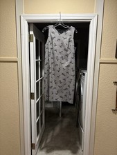 Ann Taylor Woman’s Flower Dress Size 8 Brand New With Tags.