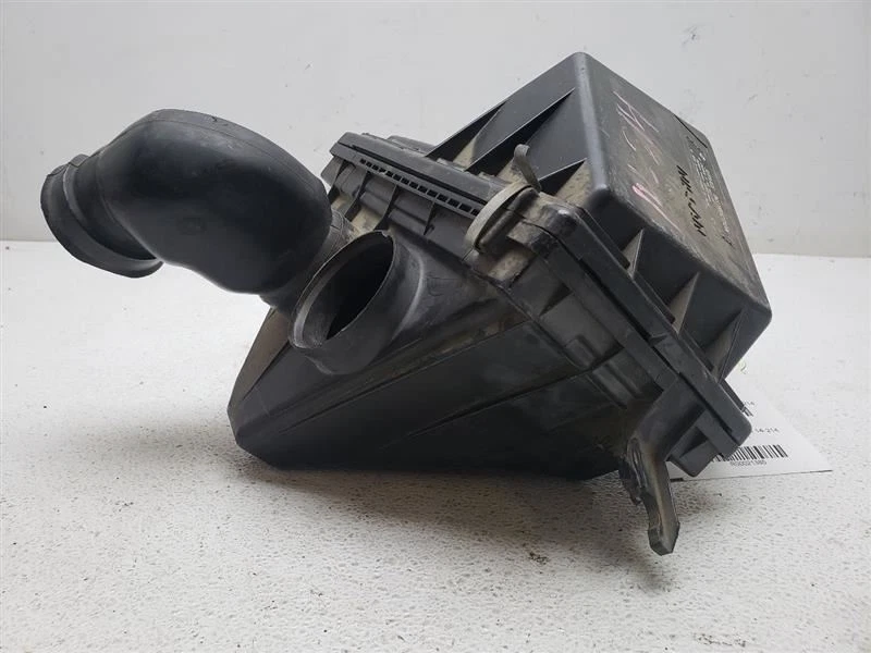 Caja de purificador de aire 95-96 240SX cupé ¡OEM!! ¡PESTAÑA ROTA!!!! 1650070F01 Foto 3 de 4