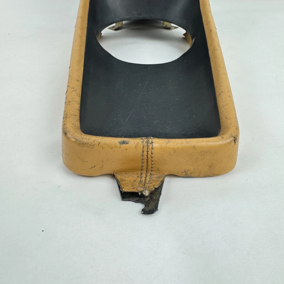 原始设备制造商 1974 - 1989 年保时捷 930 911 前中控台变速器保护套 91155222701 — 第 2/4 张图片