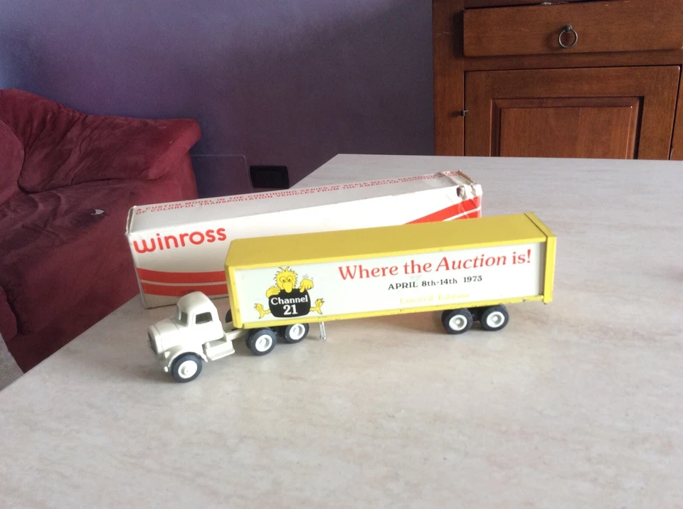 Rarissimo camion a rimorchio Chanel 21 Winross 1973 in box 1:64 made in Usa - Immagine 3 di 4