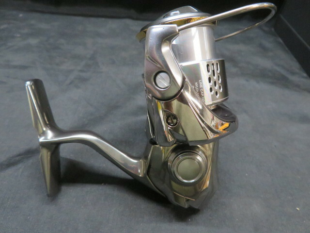 SHIMANO 18 STELLA 1000SSSPG Spinning Reel Used Free Shipping