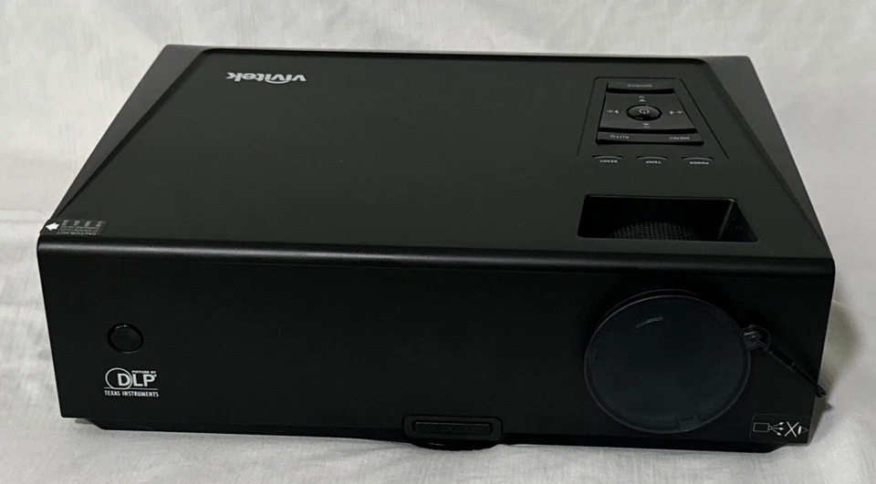 VIVITEK D825MS DLP Projector With Case, Remote, Cables Preowned Tested Works!! - Image 3 of 4