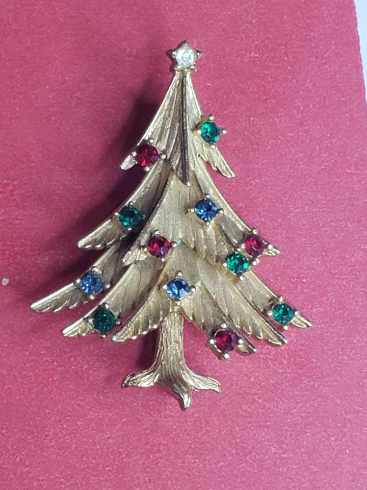 Broche prendedor árbol de Navidad Trifari vintage con 12 cristales Foto 2 de 4