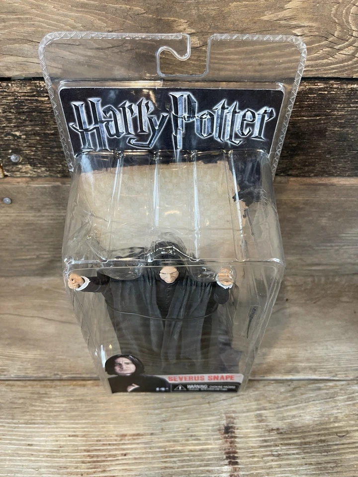 NECA Harry Potter Severus Snape 7" Action Figure With Base & Wand New Series 1 - Image 2 of 4