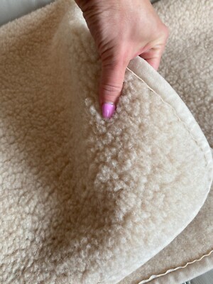 Premium Merino Woolmark Schafschurwolle  Wolldecke aus Merinowolle Tagesdecke