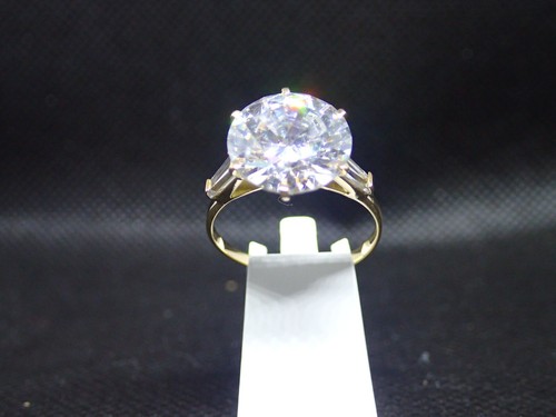 Boucles D'Oreilles Créoles Bicolores En Or Jaune 18 Carats (750/1000) - 3g - Bijou D'Occasion Comme Neuf
