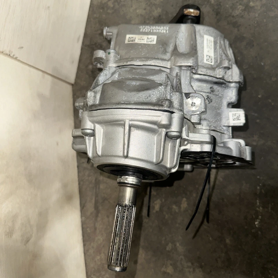 Mercedes-Benz GLC43 AMG 2023 cupé caja de transferencia A7252804800 OEM Foto 4 de 4