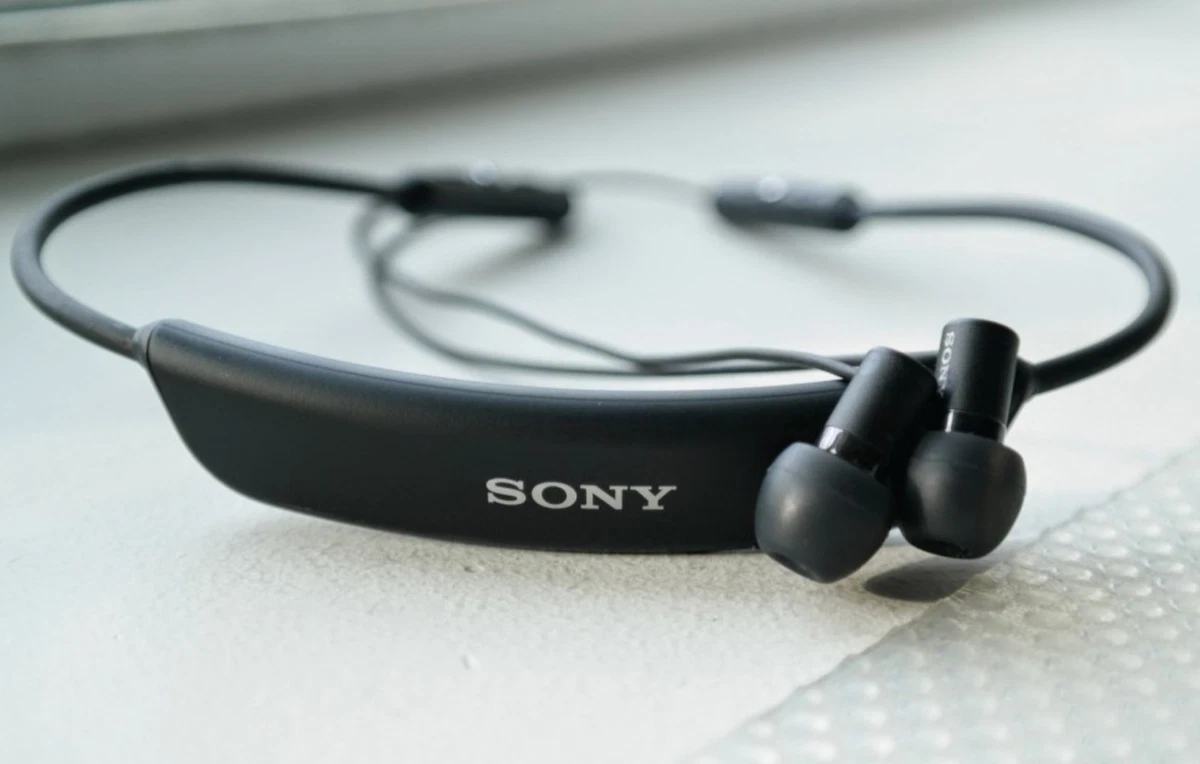 Sony SBH-80 Authentic Genuine OEM Stereo BlueTooth Head Set Ear Phones Bud  SBH80