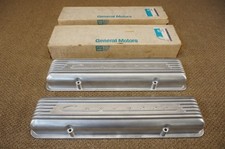 Nos Gm 56 57 58 59 Corvette 7 Fin Staggered Hole Valve Covers 3726086 V8 265 283