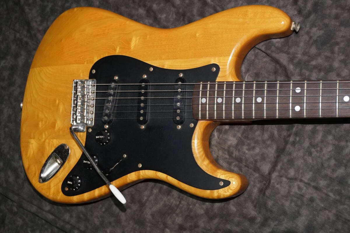 Electric Guitar Aria Pro II Strikin' Sound Natural Made in Japan