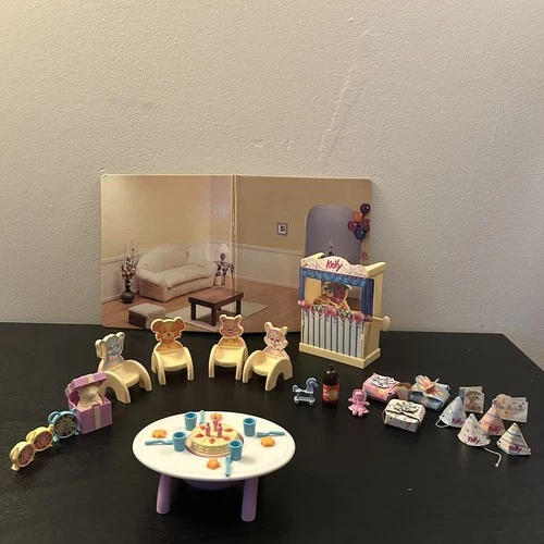 VTG 90’s Barbie Kelly Surprise Birthday Party Playset Barbie's Little Sister Lot
