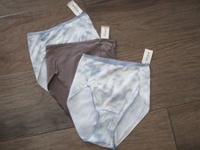 3 SOMA VANISHING EDGE MODERN BRIEF PANTIES IN CLOUDS/MOCHACCINO SIZE MEDIUM