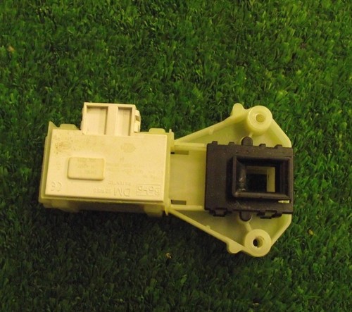 Waschmaschine HOTPOINT HULT843P UK Türschloss