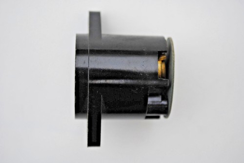 Leviton 8025 Phenolic Two Hole Flange Medium Base Keyless Lampholder - Picture 4 of 6