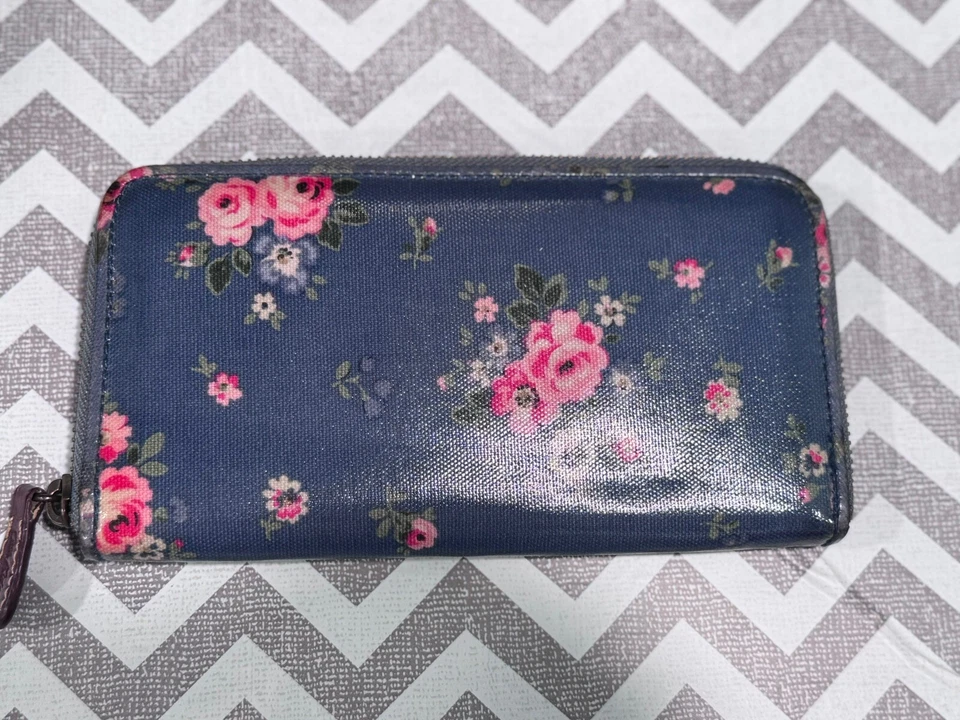 Cartera con cremallera Cath Kidston estampado rosa PVC revestimiento ranuras para tarjetas rosa azul Foto 3 de 4