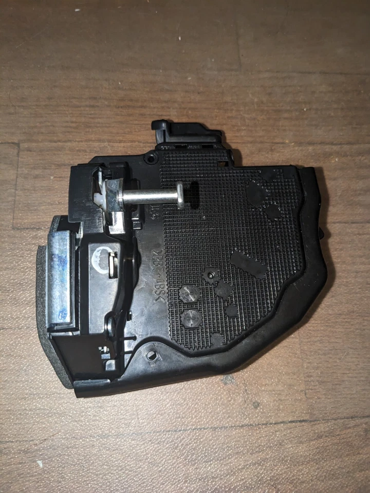 Nuevo motor actuador cerradura puerta trasero izquierdo Dorman 931-850 se adapta 09-12 Lexus RX350 Foto 2 de 4